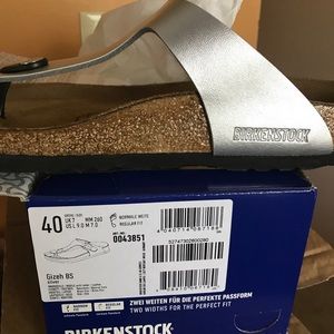 Women’s size 40 (9-9.5) Gizeh Birkenstocks.
